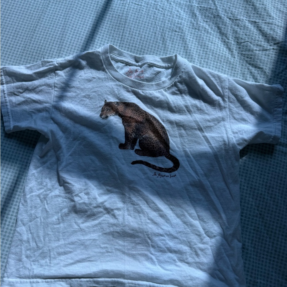 White Short-Sleeve Tee with Leopard Illustration